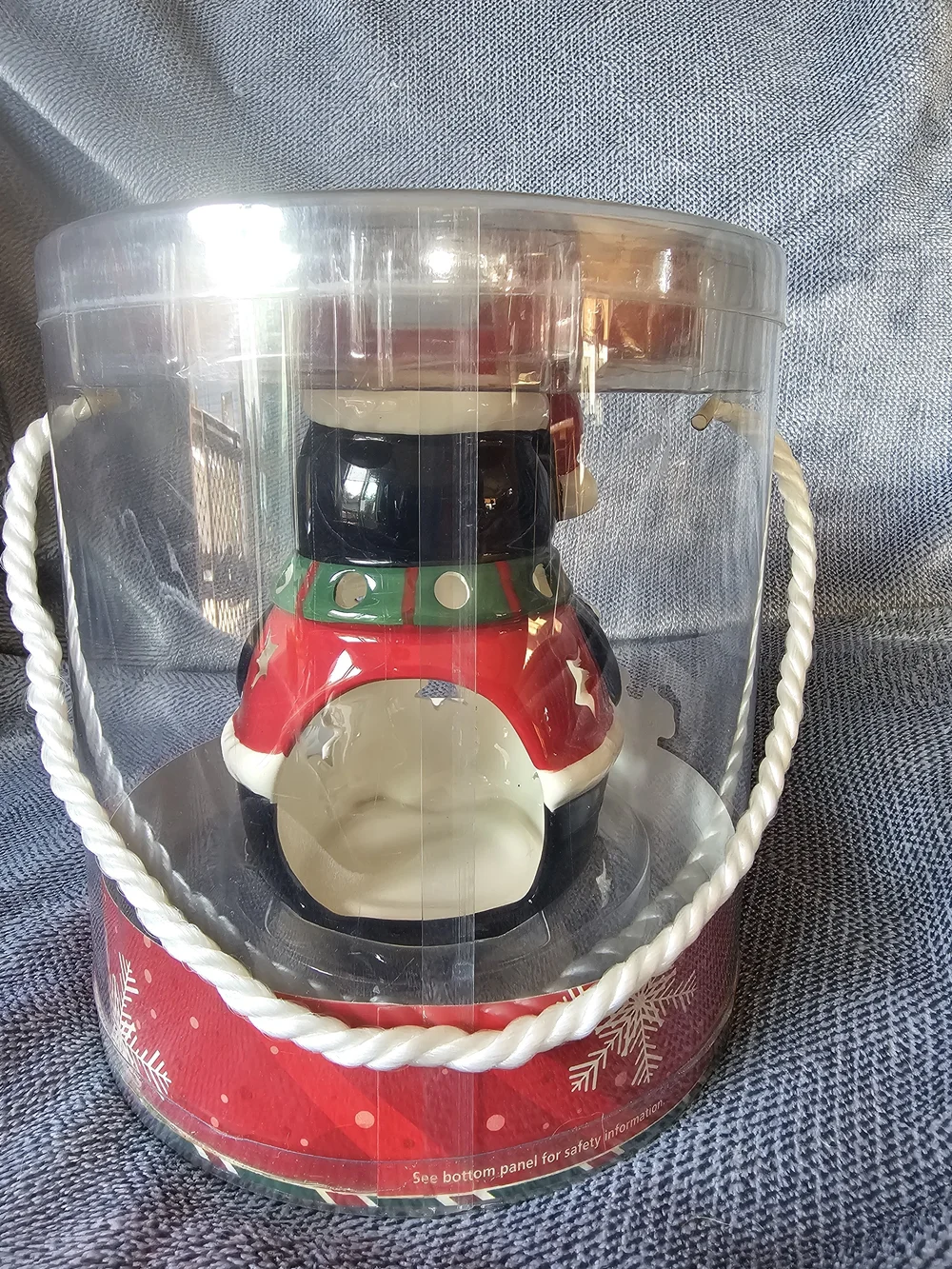 NIP Yankee Candle Festive Penguin Ceramic Luminary